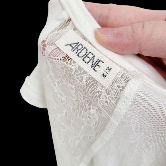 2/$20 Ardene White Feather Graphic Tank Top Size: M - Picture 6 of 8